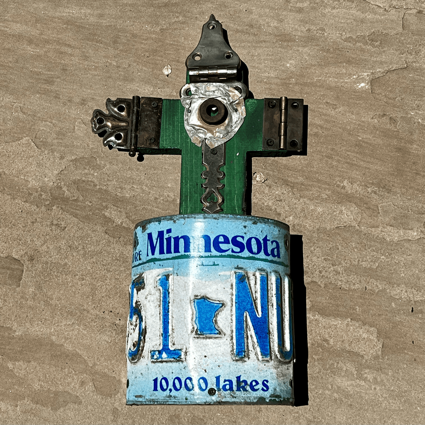 Minnesota: 10,000 Lakes Cross - From The Andes